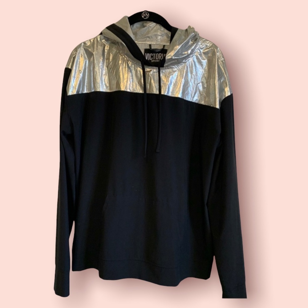 Victorias sport hooded‎ pullover black with silver metallic crinkle top